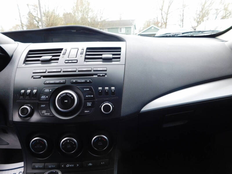 2013 Mazda MAZDA3 i Touring