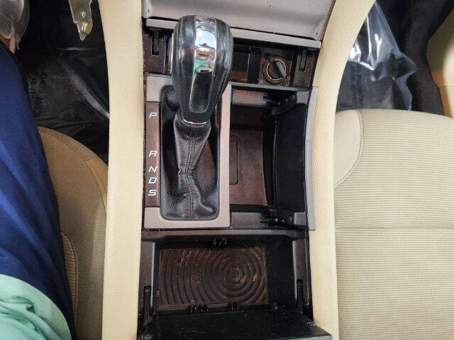 2017 Ford Taurus SEL