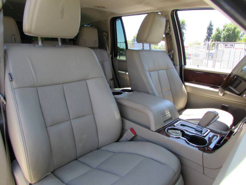 2012 Lincoln Navigator
