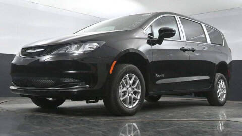 2025 Chrysler Voyager LX