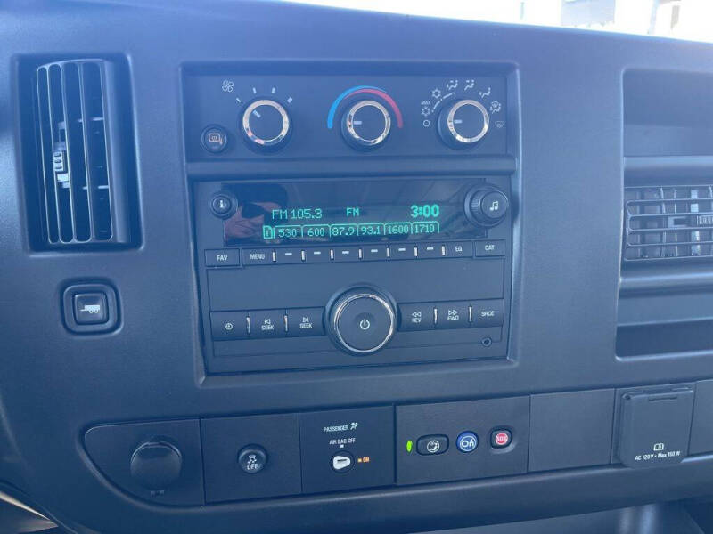 2025 Chevrolet Express 2500