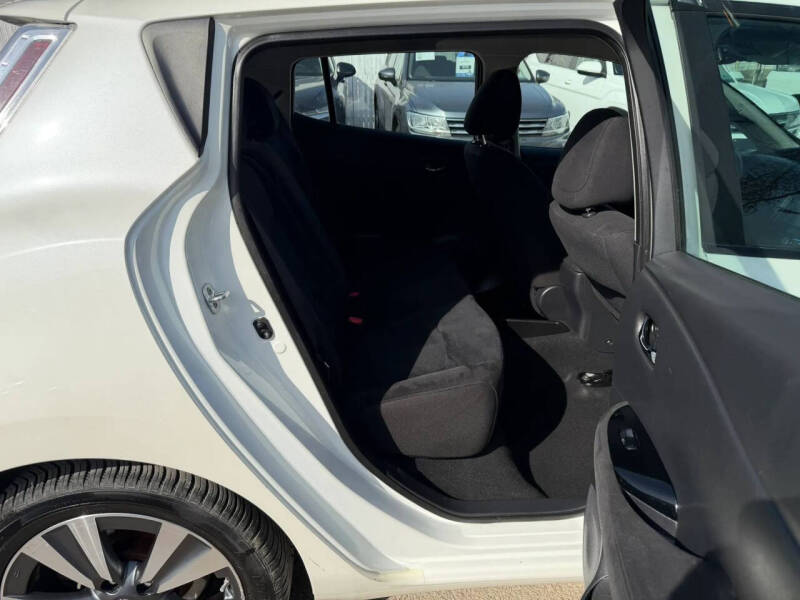 2016 Nissan LEAF