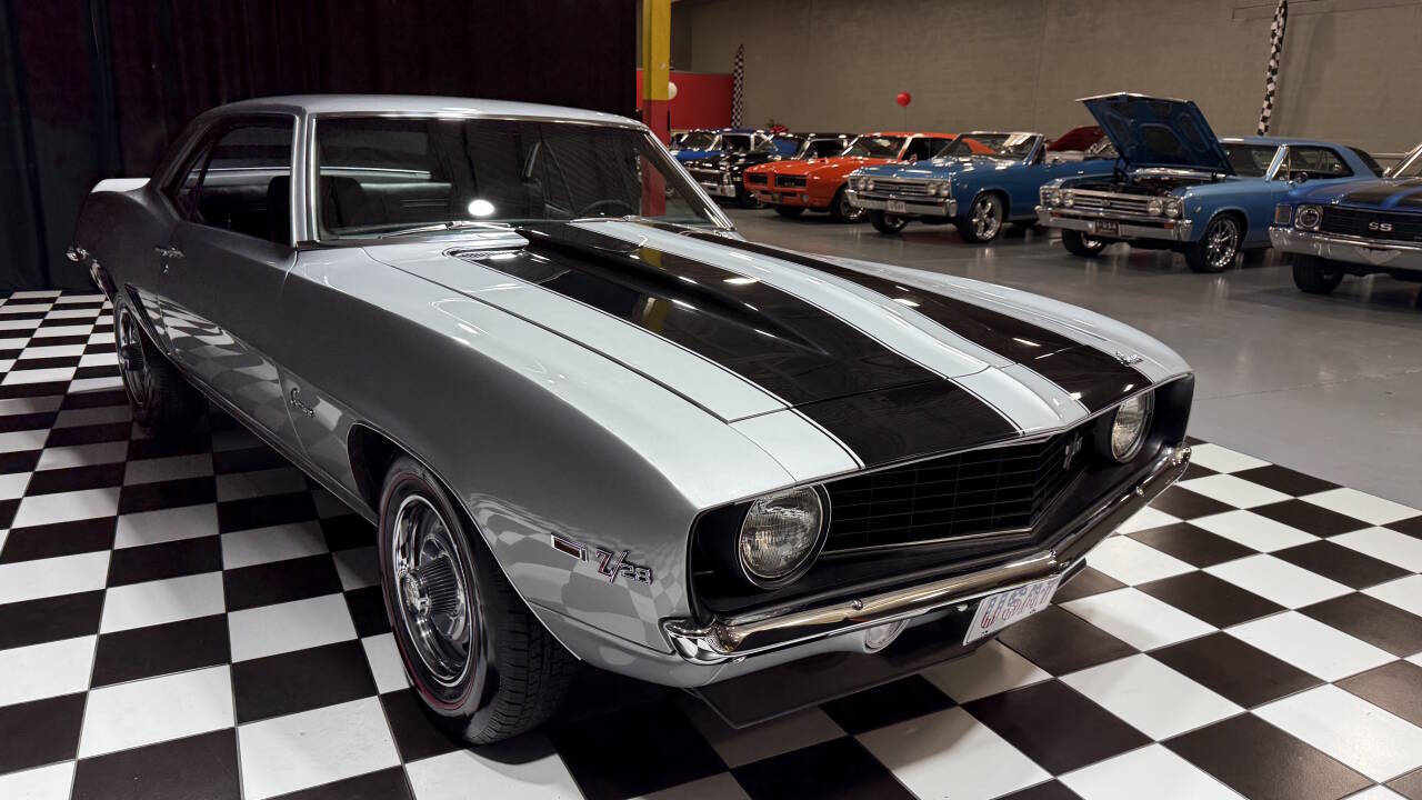 1969 Chevrolet Camaro 14
