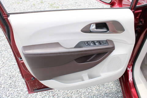 2017 Chrysler Pacifica Touring-L