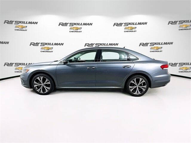 2022 Volkswagen Passat SE