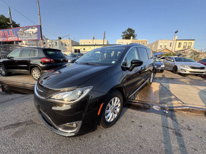 2018 Chrysler Pacifica Touring L