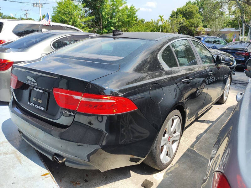 2017 Jaguar XE 25t Premium