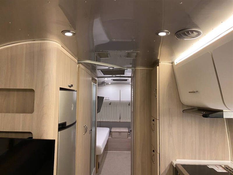 2018 Airstream GLOBETROTTER -