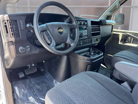 2024 Chevrolet Express 2500