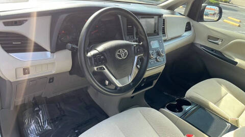 2016 Toyota Sienna