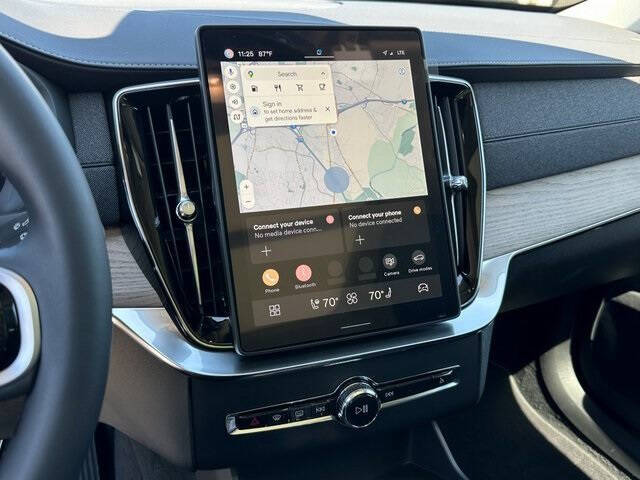 2025 Volvo XC90 B6 Core Bright Theme