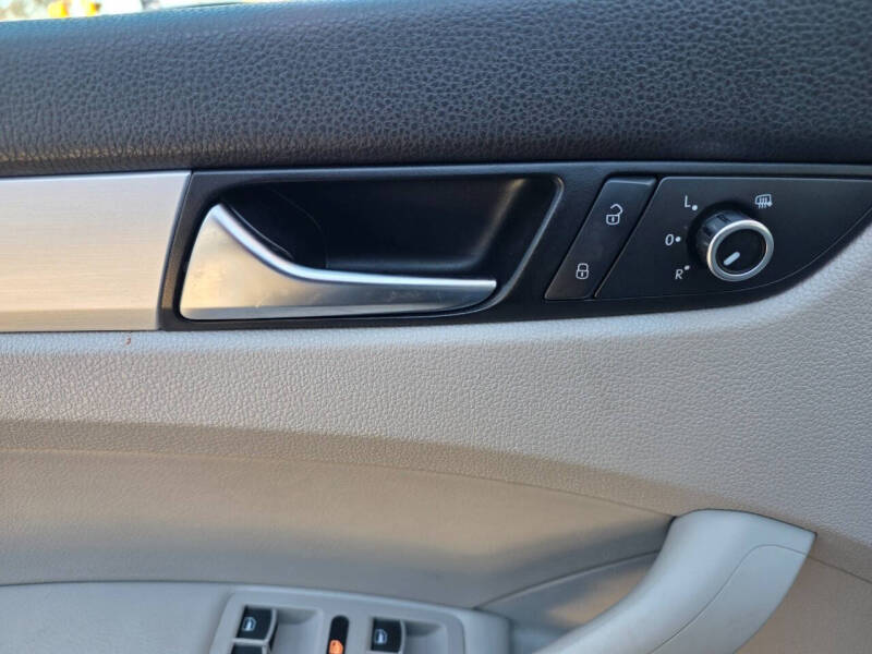 2012 Volkswagen Passat SE PZEV