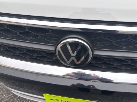 2022 Volkswagen Taos SE 4Motion