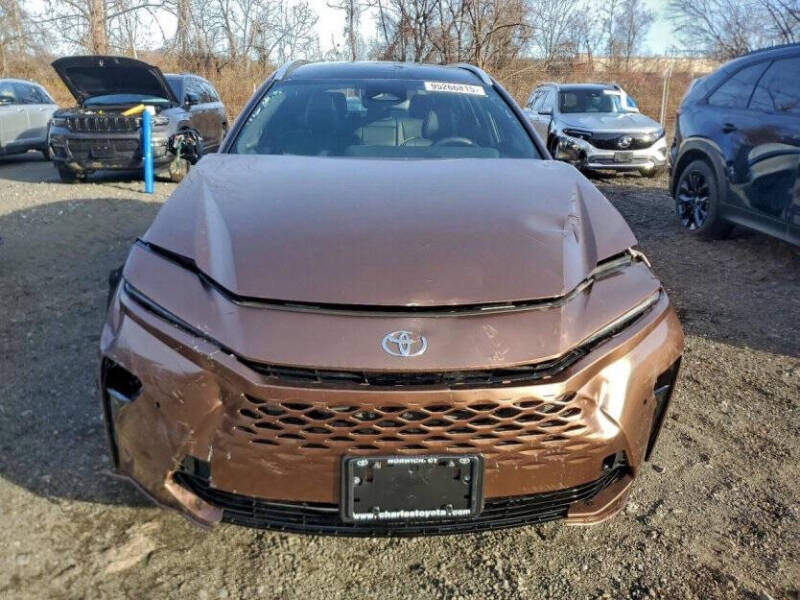 2025 Toyota Crown Signia