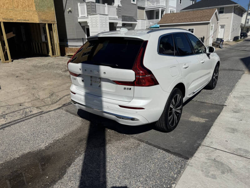 2022 Volvo XC60 B5 Inscription