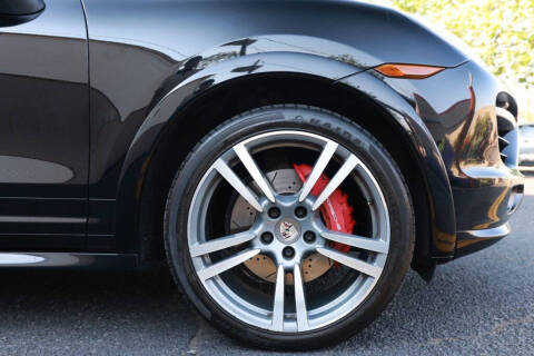 2013 Porsche Cayenne GTS