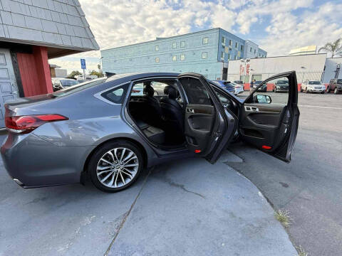 2016 Hyundai Genesis