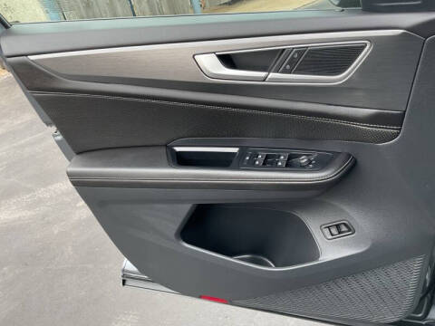 2025 Volkswagen Atlas Cross Sport SE 4Motion