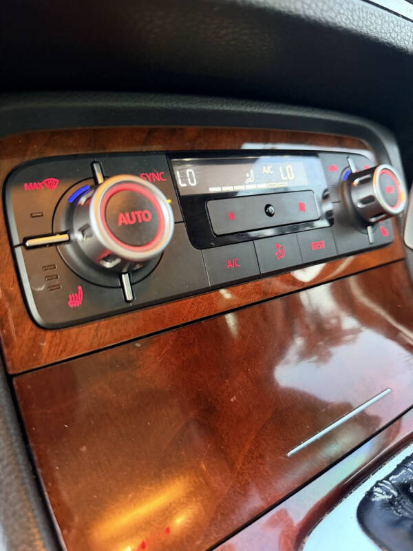 2014 Volkswagen Touareg V6 Sport