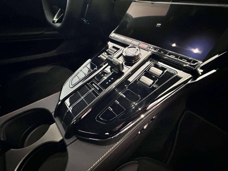 2025 Aston Martin Vantage