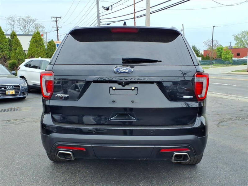 2017 Ford Explorer Sport