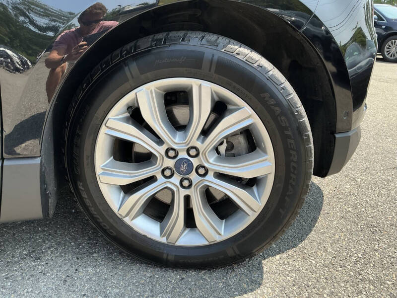 2019 Ford Edge Titanium