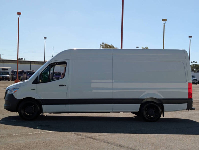 2024 Mercedes-Benz eSprinter 2500