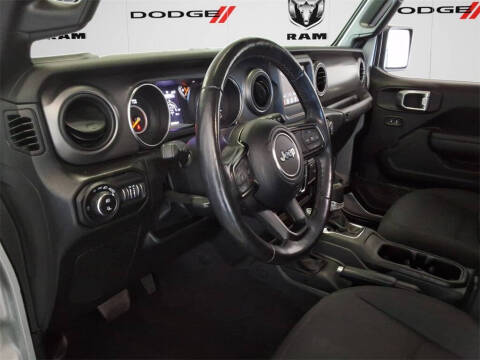 2022 Jeep Gladiator Sport