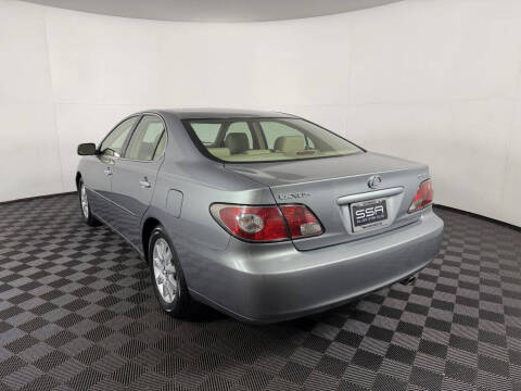 2004 Lexus ES 330