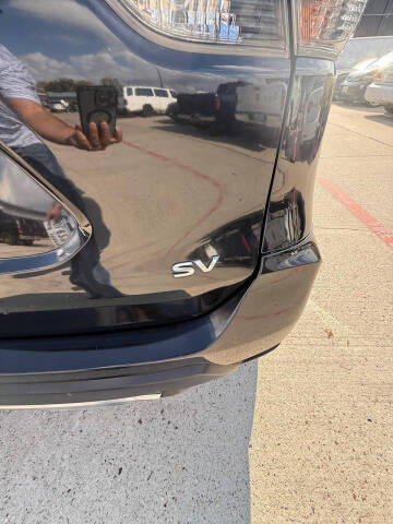 2018 Nissan Rogue SV