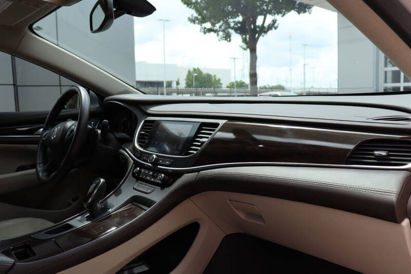 2017 Buick LaCrosse Essence
