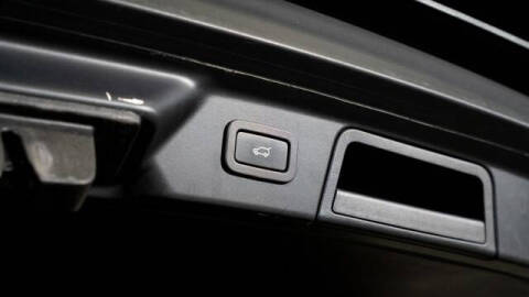 2018 Land Rover Range Rover Velar P250 R-Dynamic SE