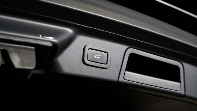 2018 Land Rover Range Rover Velar P250 R-Dynamic SE