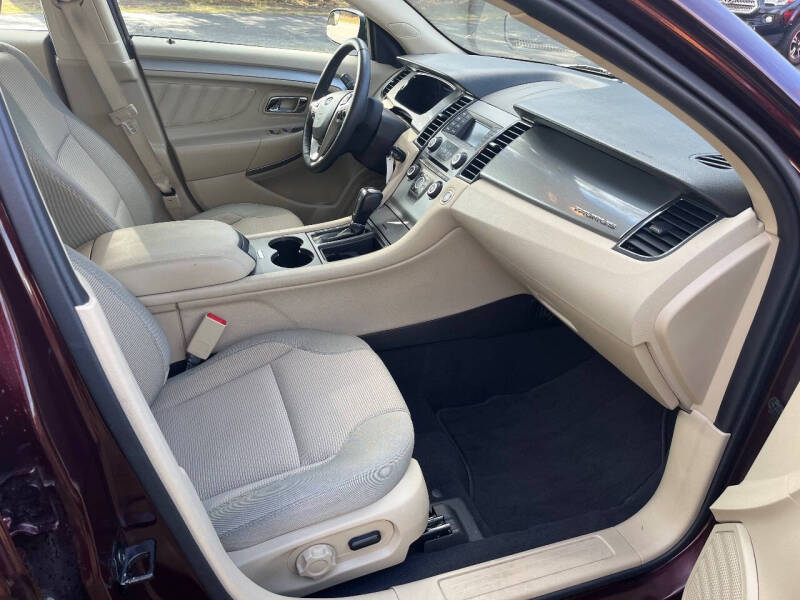 2019 Ford Taurus SEL