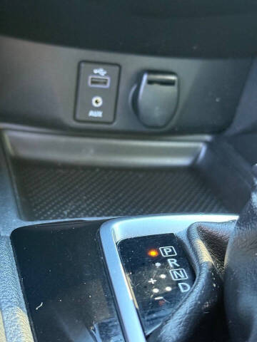 2017 Nissan Rogue SL