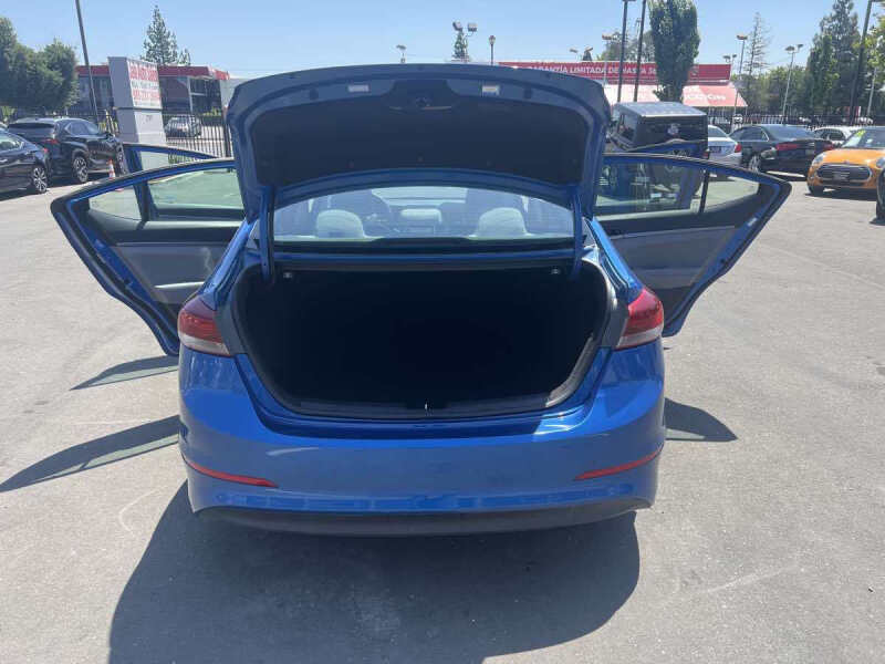 2018 Hyundai Elantra