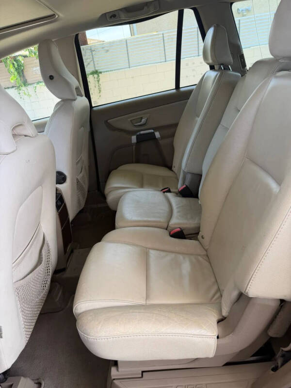 2011 Volvo XC90 3.2