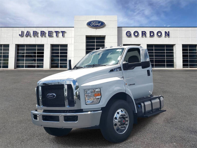 2025 Ford F-750 Super Duty