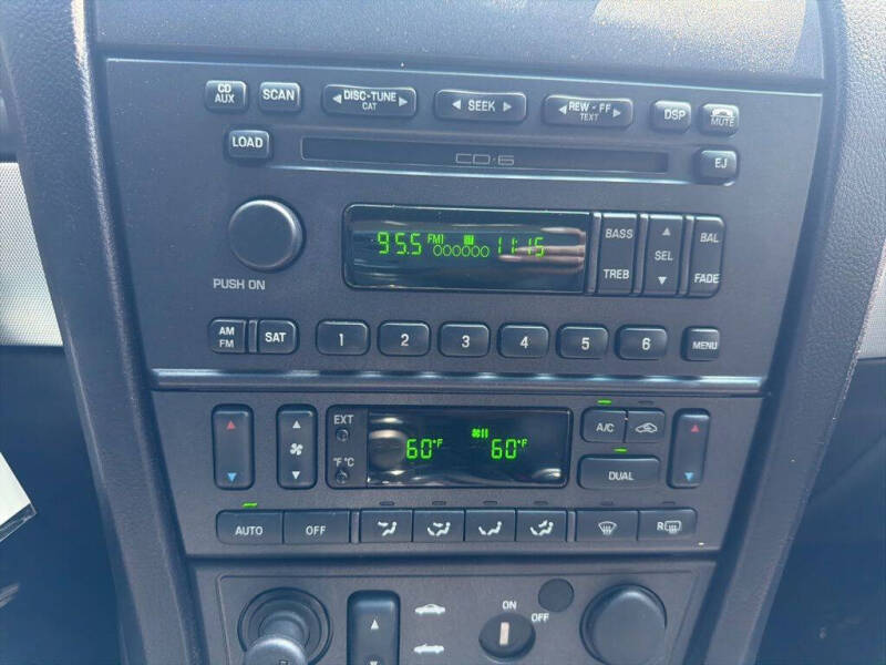 2005 Ford Thunderbird Deluxe