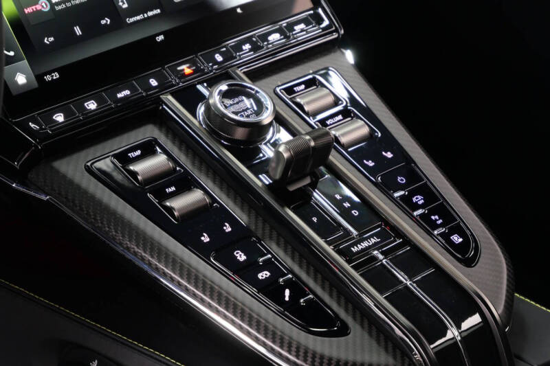 2025 Aston Martin Vantage