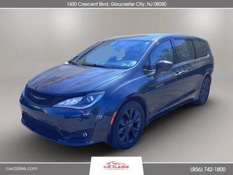 2020 Chrysler Pacifica Touring