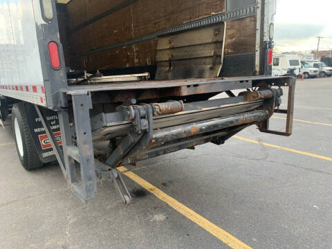 2012 Freightliner M2 106