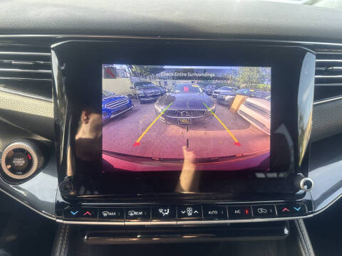 2023 Jeep Wagoneer L