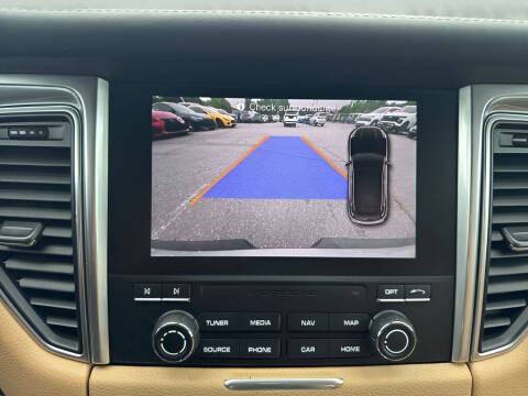 2017 Porsche Macan