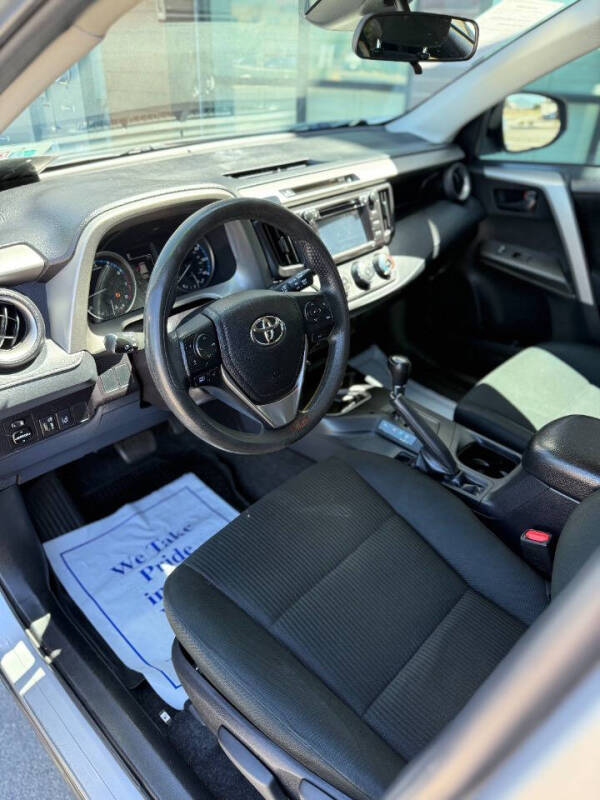 2018 Toyota RAV4 LE