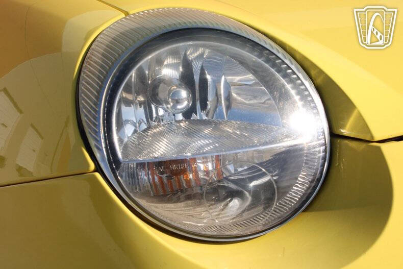 2004 Ford Thunderbird Deluxe