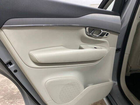2025 Volvo XC90 B5 Core Bright Theme