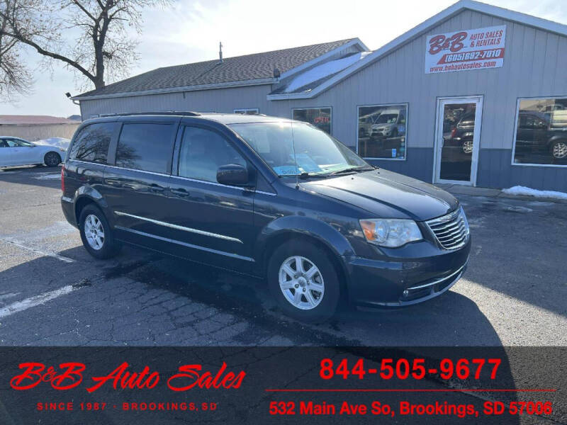 2013 Chrysler Town and Country for sale at B & B Auto Sales in Brookings SD