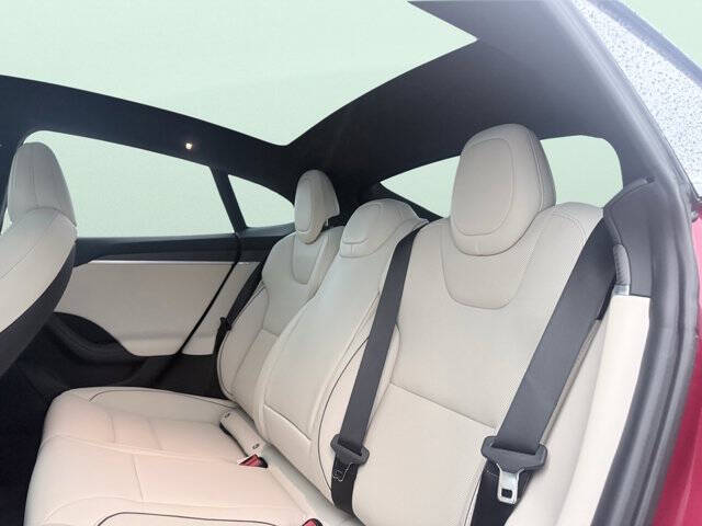 2023 Tesla Model S Plaid