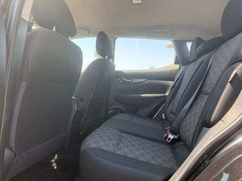 2022 Nissan Rogue Sport SV